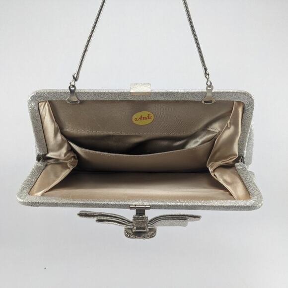 ANDE Vintage 60s Silver Purse with Bowtie Closure - Picture 6 of 9